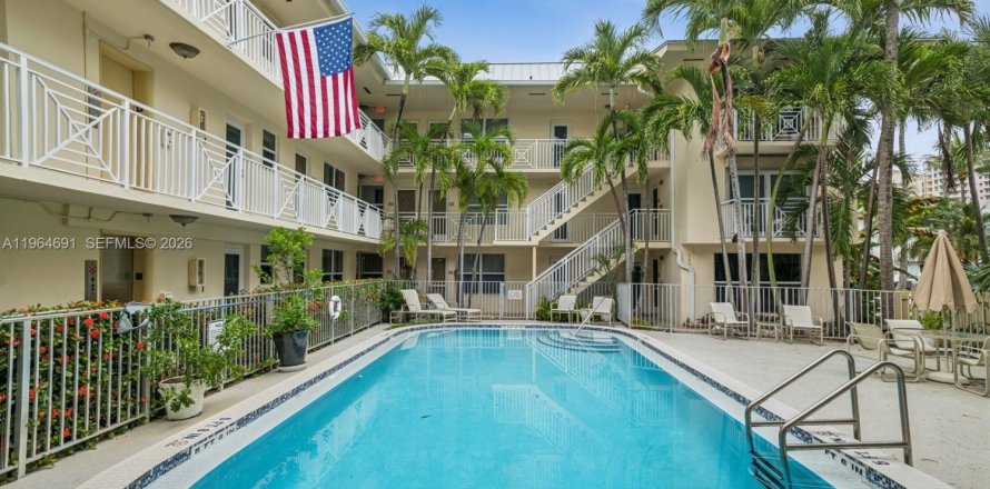 Condominio en Key Biscayne, Florida, 1 dormitorio  № 2026052