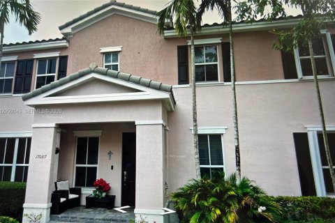 Touwnhouse à vendre à Miami, Floride: 5 chambres, 214.79 m2 № 2186948 - photo 4