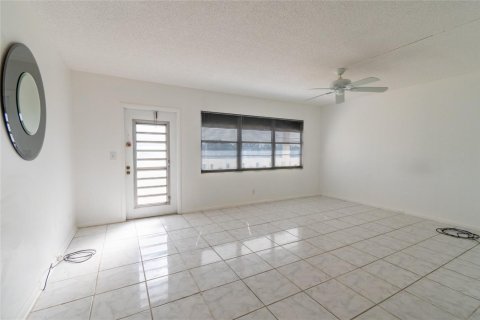 Copropriété à vendre à Deerfield Beach, Floride: 1 chambre, 65.03 m2 № 2153995 - photo 3