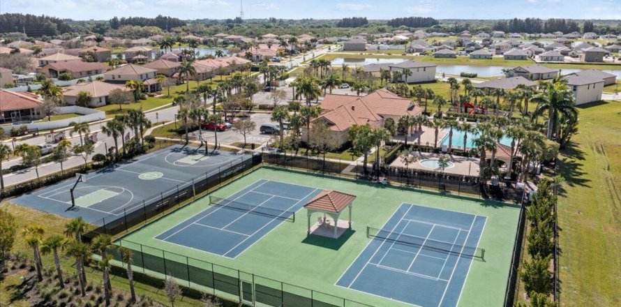 Villa ou maison à Fort Pierce, Floride 4 chambres, 190.91 m2 № 1026546