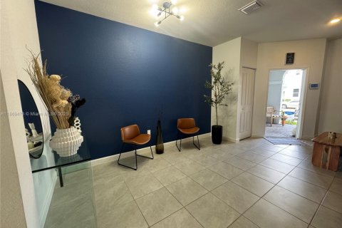 Townhouse in Homestead, Florida 3 bedrooms, 149.76 sq.m. № 1921790 - photo 5