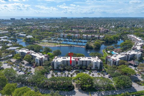 Condo in Delray Beach, Florida, 2 bedrooms  № 1080752 - photo 1