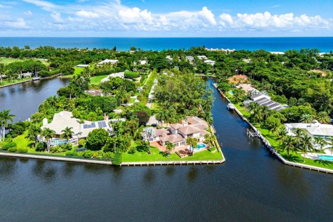 Villa ou maison à Gulf Stream, Floride 4 chambres, 511.52 m2 № 2374191