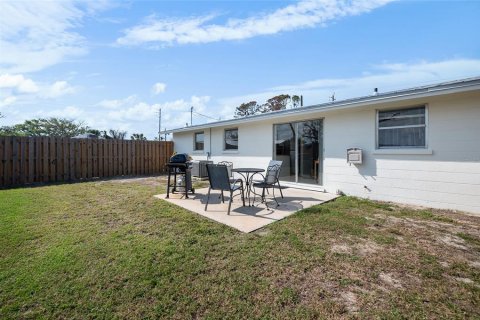 Villa ou maison à vendre à Englewood, Floride: 2 chambres, 97.36 m2 № 1734735 - photo 18
