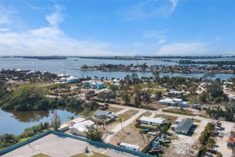 Villa ou maison à vendre à Englewood, Floride: 2 chambres, 97.36 m2 № 1734735 - photo 24