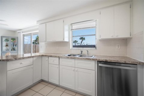 Villa ou maison à vendre à Englewood, Floride: 2 chambres, 97.36 m2 № 1734735 - photo 16