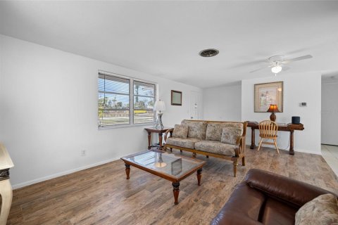 Villa ou maison à vendre à Englewood, Floride: 2 chambres, 97.36 m2 № 1734735 - photo 3