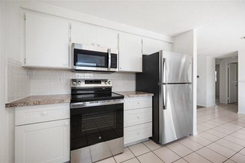 Villa ou maison à vendre à Englewood, Floride: 2 chambres, 97.36 m2 № 1734735 - photo 15