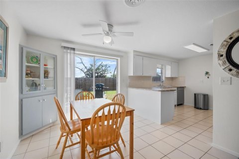 Villa ou maison à vendre à Englewood, Floride: 2 chambres, 97.36 m2 № 1734735 - photo 13