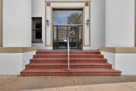 Immobilier commercial à vendre à Leesburg, Floride: 970.74 m2 № 2237720 - photo 2