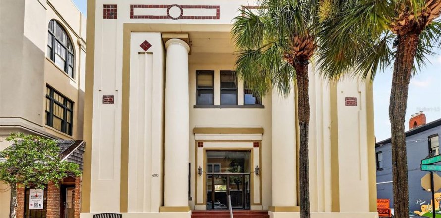 Immobilier commercial à Leesburg, Floride 970.74 m2 № 2237720
