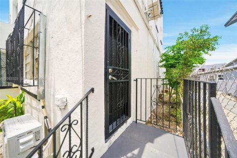Appartement à louer à Miami, Floride: 3 chambres, 216.46 m2 № 2265558 - photo 8