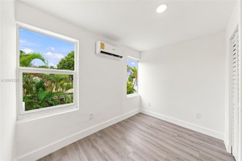 Appartement à louer à Miami, Floride: 3 chambres, 216.46 m2 № 2265558 - photo 13