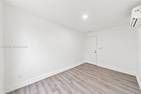 Appartement à louer à Miami, Floride: 3 chambres, 216.46 m2 № 2265558 - photo 18