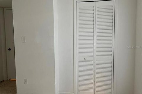 Copropriété à louer à Saint Petersburg, Floride: 1 chambre, 45.99 m2 № 2129595 - photo 7