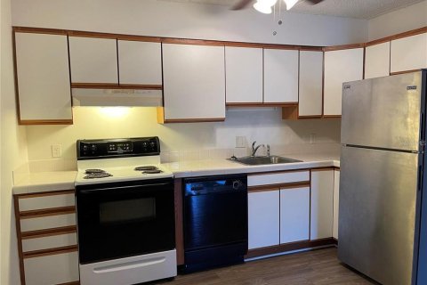 Copropriété à louer à Saint Petersburg, Floride: 1 chambre, 45.99 m2 № 2129595 - photo 5