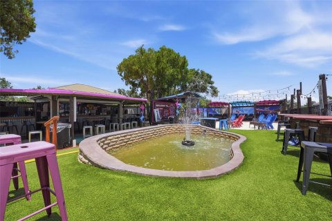 Hotel in Zephyrhills, Florida 469.71 sq.m. № 2197037 - photo 4