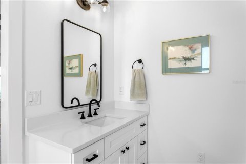 House in Tampa, Florida 4 bedrooms, 225.38 sq.m. № 2228300 - photo 30
