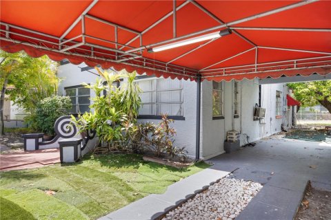 Villa ou maison à vendre à Miami, Floride: 3 chambres, 127.46 m2 № 1861581 - photo 10