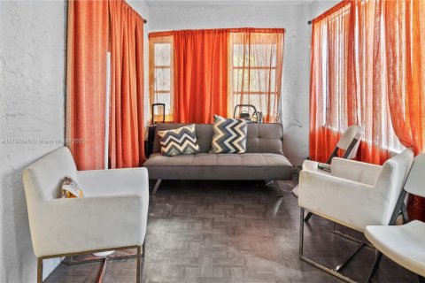 Villa ou maison à vendre à Miami, Floride: 3 chambres, 127.46 m2 № 1861581 - photo 17