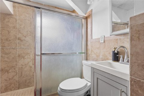 Villa ou maison à vendre à Miami, Floride: 3 chambres, 127.46 m2 № 1861581 - photo 18