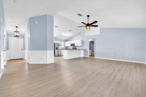 Villa ou maison à vendre à Punta Gorda, Floride: 3 chambres, 145.76 m2 № 2156806 - photo 4