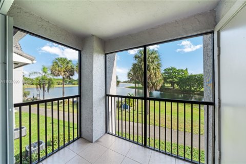 Apartment in Miami, Florida 1 bedroom, 53.79 sq.m. № 1994003 - photo 3