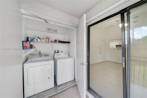 Apartment in Miami, Florida 1 bedroom, 53.79 sq.m. № 1994003 - photo 14