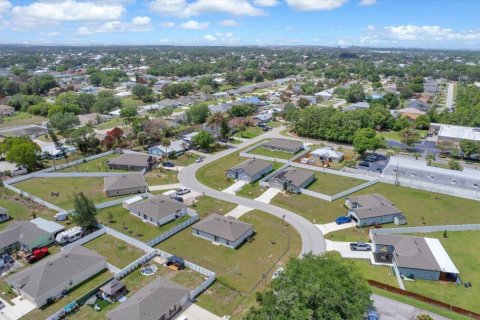 House in Port St. Lucie, Florida 3 bedrooms, 117.8 sq.m. № 2185263 - photo 14