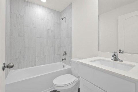 House in Port St. Lucie, Florida 3 bedrooms, 117.8 sq.m. № 2185263 - photo 28