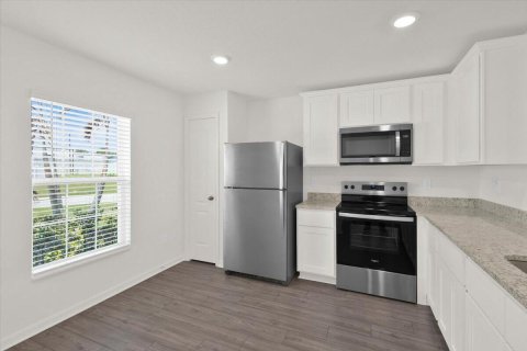 House in Port St. Lucie, Florida 3 bedrooms, 117.8 sq.m. № 2185263 - photo 4