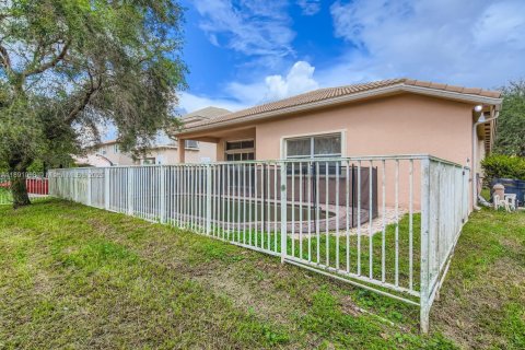 Villa ou maison à vendre à Miramar, Floride: 4 chambres, 236.99 m2 № 1947346 - photo 27
