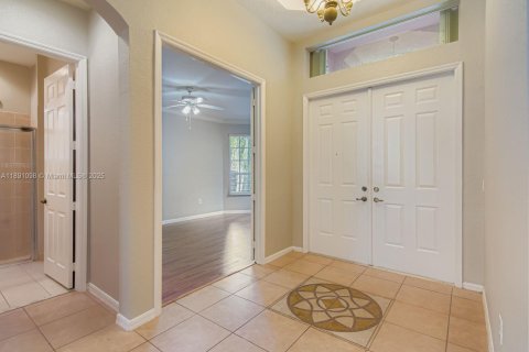 Villa ou maison à vendre à Miramar, Floride: 4 chambres, 236.99 m2 № 1947346 - photo 4