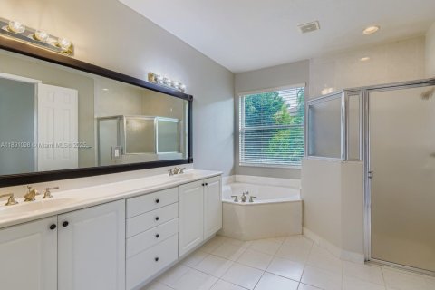 Villa ou maison à vendre à Miramar, Floride: 4 chambres, 236.99 m2 № 1947346 - photo 18