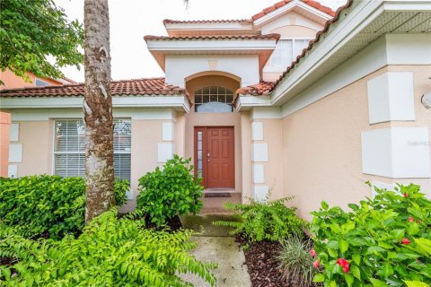 House in Davenport, Florida 5 bedrooms, 195.65 sq.m. № 1844523 - photo 2