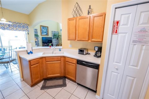 House in Davenport, Florida 5 bedrooms, 195.65 sq.m. № 1844523 - photo 8