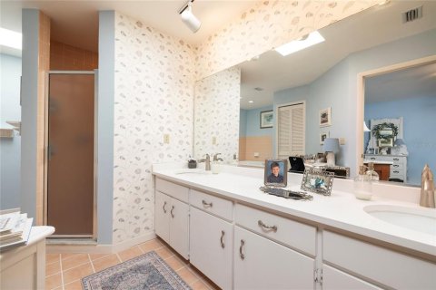 House in Largo, Florida 3 bedrooms, 210.61 sq.m. № 1788056 - photo 21