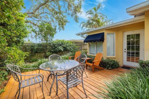 House in Largo, Florida 3 bedrooms, 210.61 sq.m. № 1788056 - photo 28