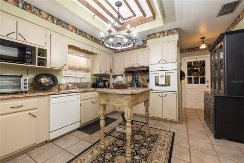 House in Largo, Florida 3 bedrooms, 210.61 sq.m. № 1788056 - photo 16