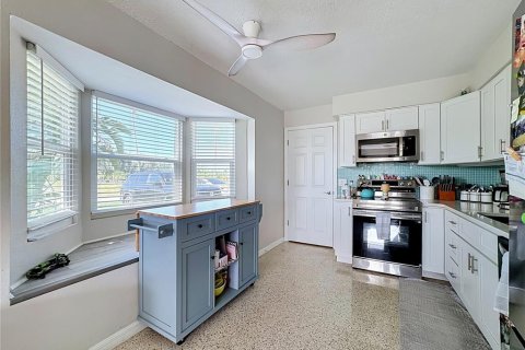 Propiedad comercial en venta en Bradenton, Florida, 5 dormitorios, 150.5 m2 № 2418542 - foto 19