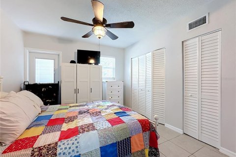 Propiedad comercial en venta en Bradenton, Florida, 5 dormitorios, 150.5 m2 № 2418542 - foto 14