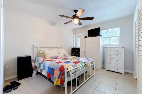 Propiedad comercial en venta en Bradenton, Florida, 5 dormitorios, 150.5 m2 № 2418542 - foto 9