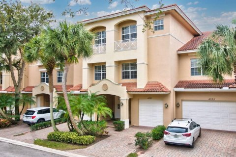 Touwnhouse à vendre à Palm Beach Gardens, Floride: 3 chambres, 211.26 m2 № 2078413 - photo 3