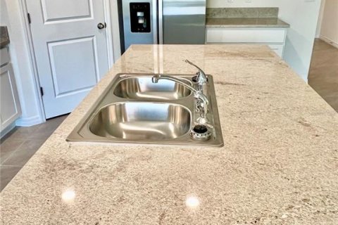 Casa en alquiler en Ocala, Florida, 5 dormitorios, 242.01 m2 № 1840385 - foto 16