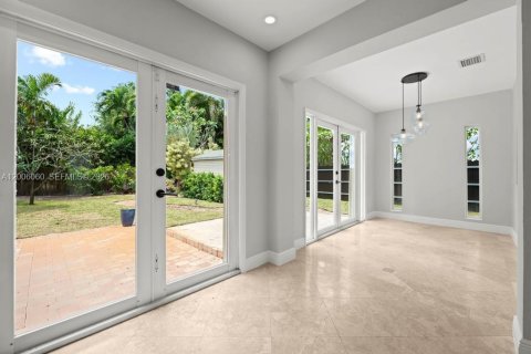 Снять в аренду виллу или дом в Бискейн-Парк, Флорида 3 спальни, 113.71м2, № 2069451 - фото 6