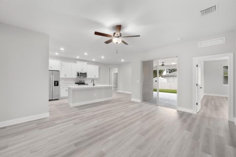Casa en venta en Vero Beach, Florida, 4 dormitorios, 206.71 m2 № 2181483 - foto 8