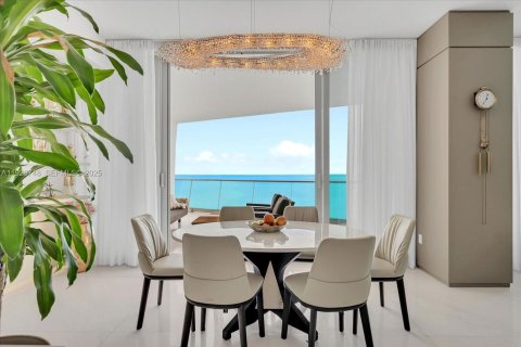 Condo in Sunny Isles Beach, Florida, 2 bedrooms  № 2039222 - photo 5