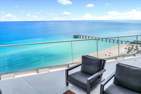 Condo in Sunny Isles Beach, Florida, 2 bedrooms  № 2039222 - photo 3