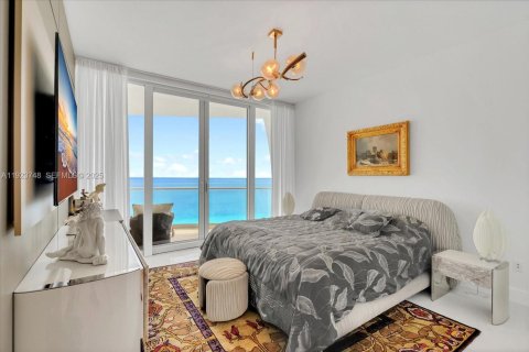 Condo in Sunny Isles Beach, Florida, 2 bedrooms  № 2039222 - photo 14