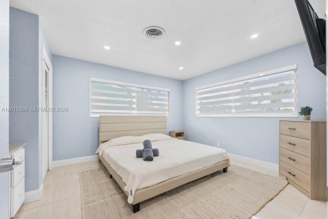 Casa en alquiler en West Palm Beach, Florida, 5 dormitorios № 2075607 - foto 6